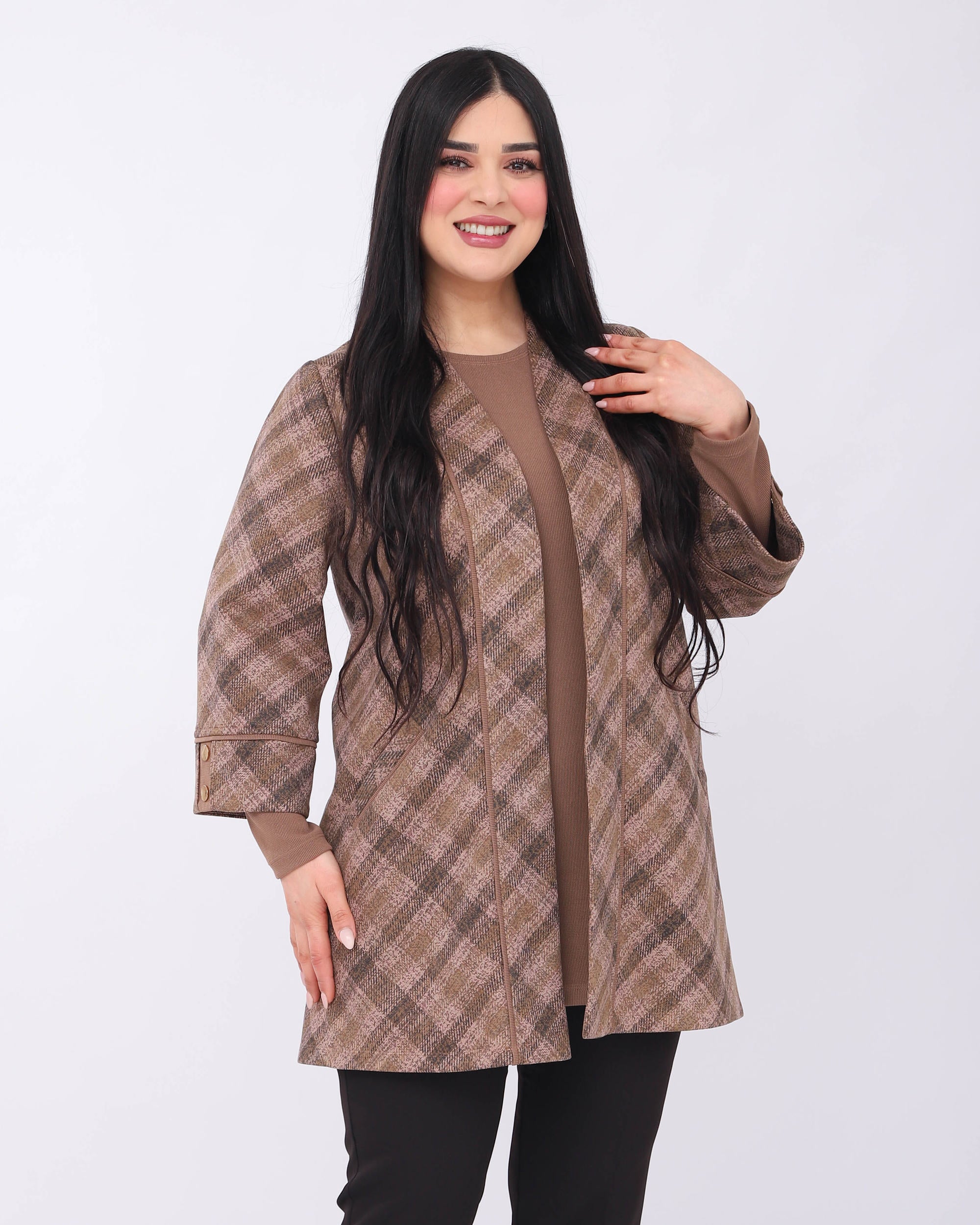 twinset élise vu de profil montrant la coupe droite et la longueur mi cuisse